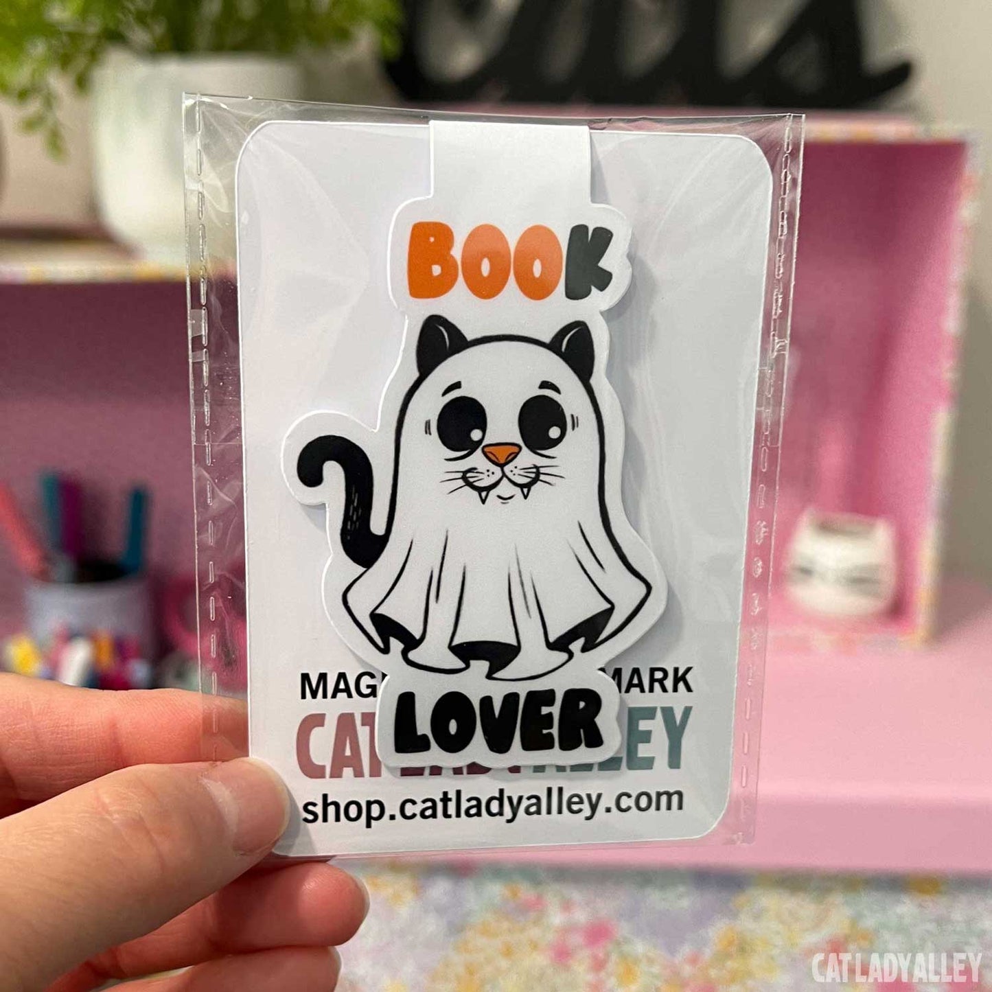 book lover magnetic bookmark in packaging